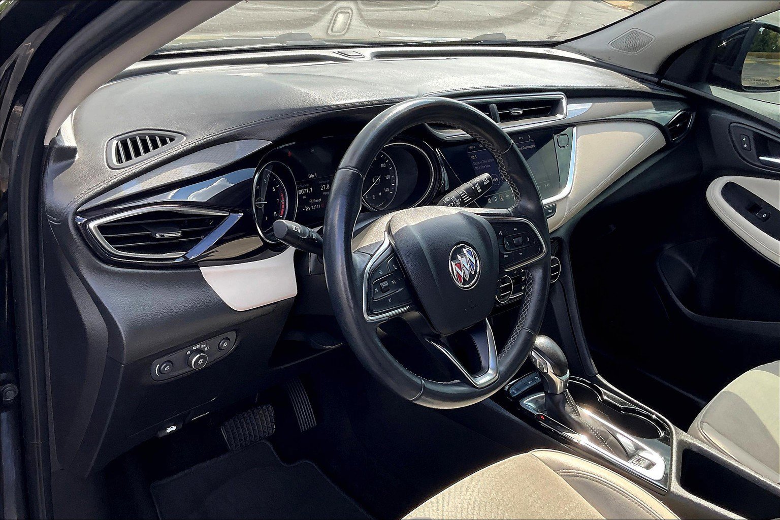 Used 2021 Buick Encore GX Select image 16