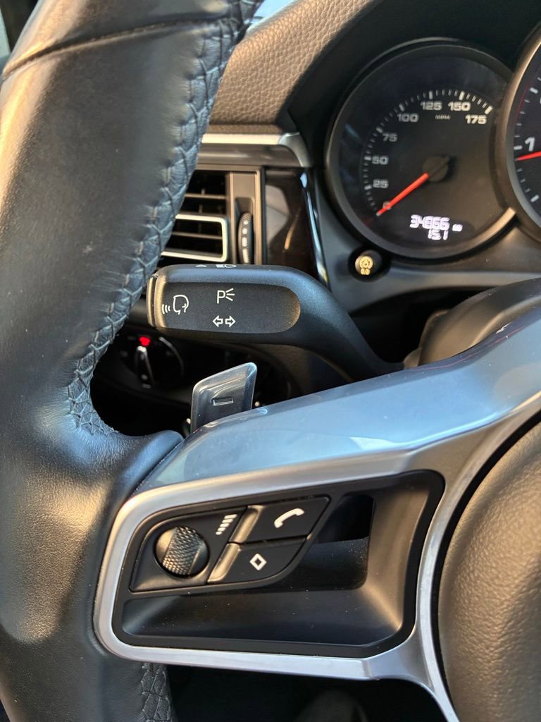 Used 2019 Porsche Macan AWD/4WD image 29