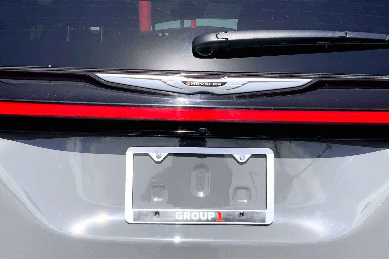 Used 2025 Chrysler Pacifica Select FWD image 31