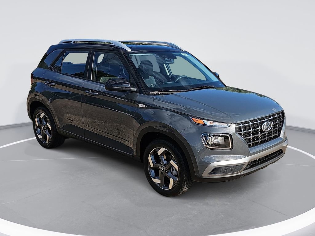 New 2026 Hyundai Venue SEL FWD image 3