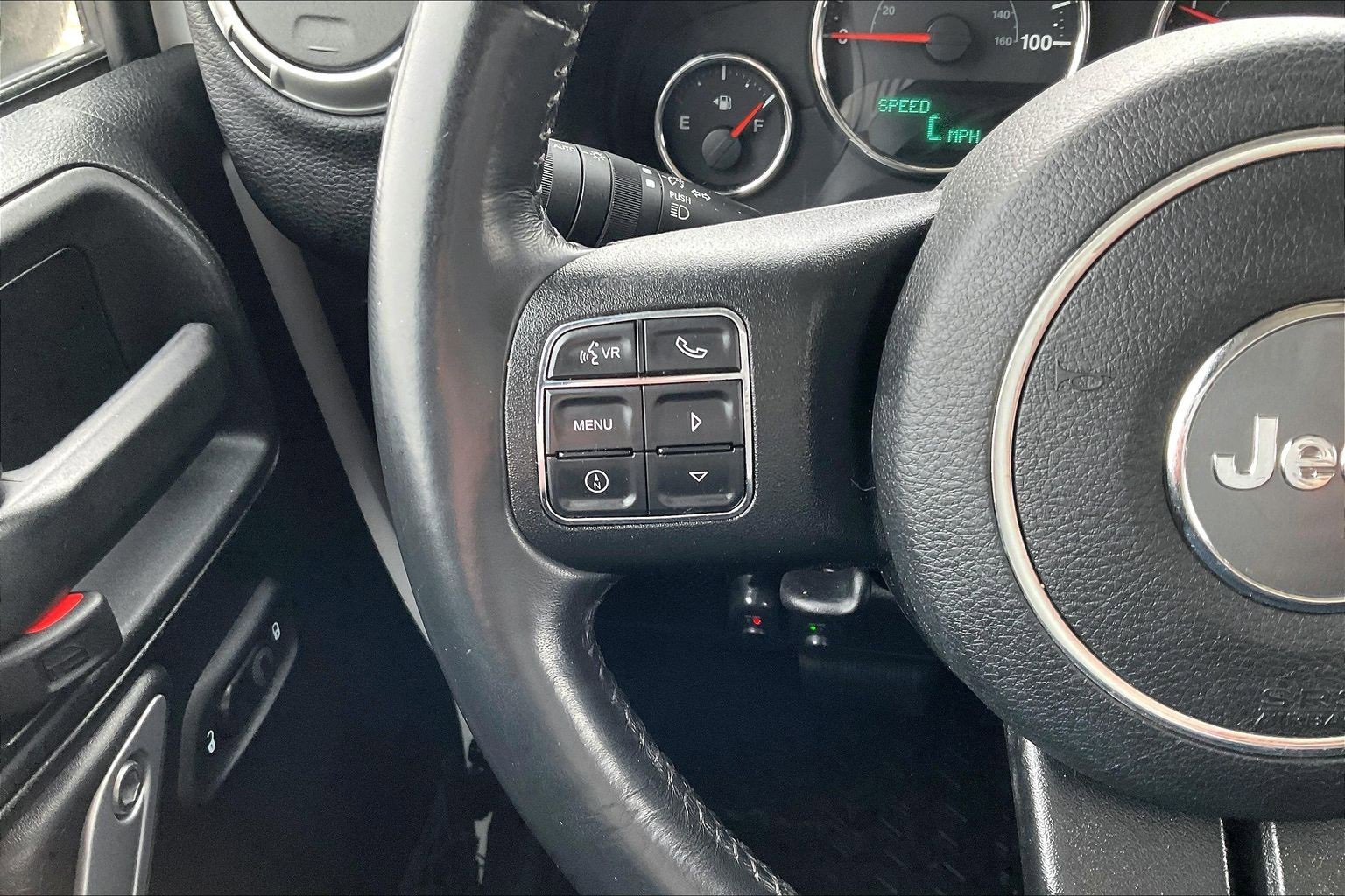 Used 2018 Jeep Wrangler Unlimited Rubicon w/ Cold Weather Group image 10