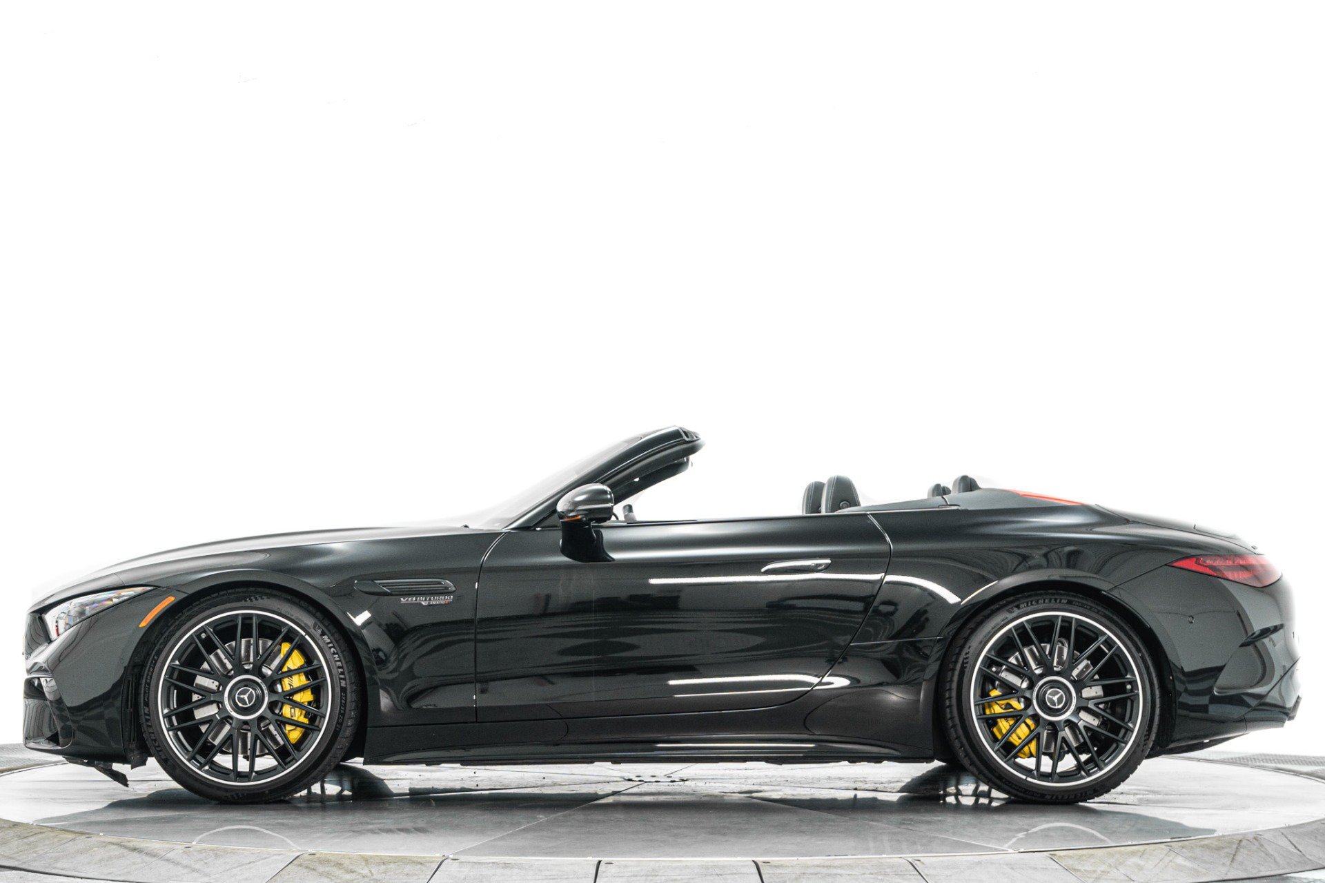 Used 2023 Mercedes-Benz SL 63 AMG 4MATIC image 6