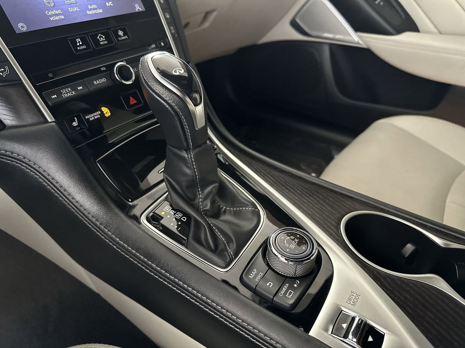 Used 2024 INFINITI Q50 Sensory image 24