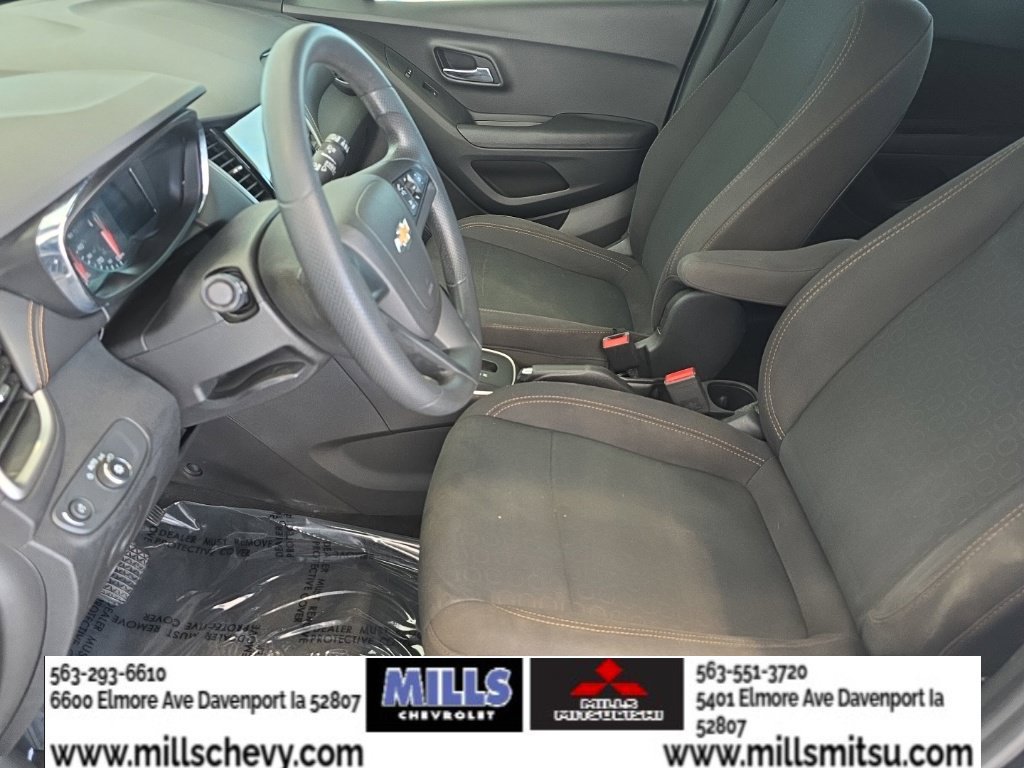Used 2018 Chevrolet Trax LS FWD image 16
