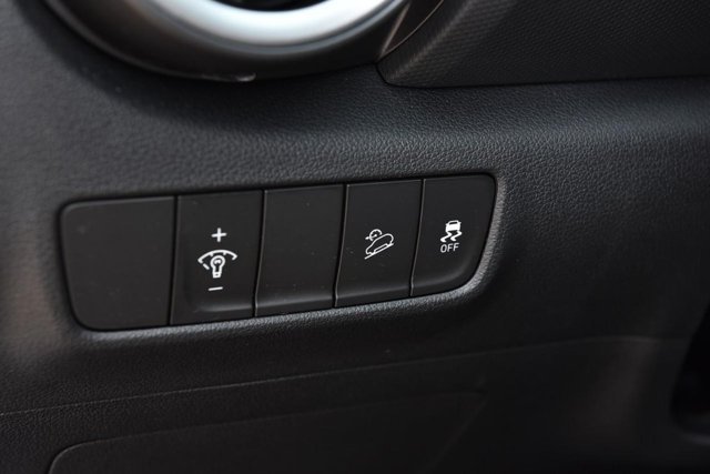 Used 2022 Hyundai Kona Limited FWD image 10