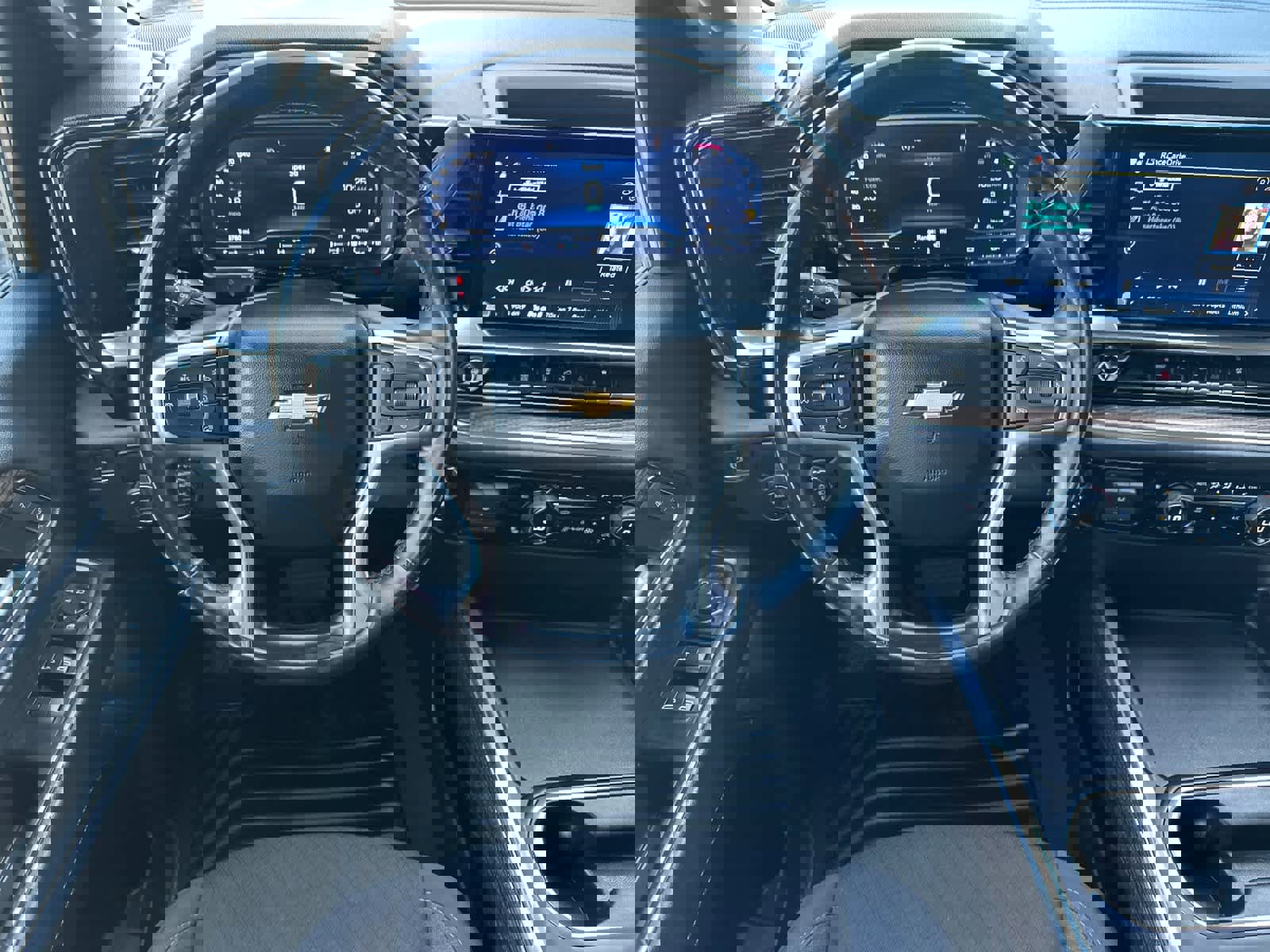 Used 2024 Chevrolet Silverado 3500 LT w/ Convenience Package image 13