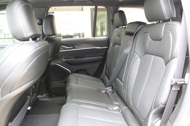 New 2026 Jeep Grand Cherokee Limited AWD/4WD image 28