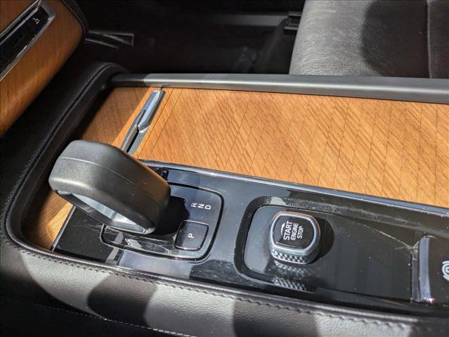 Used 2023 Volvo XC90 B6 Plus w/ Protection Package image 11