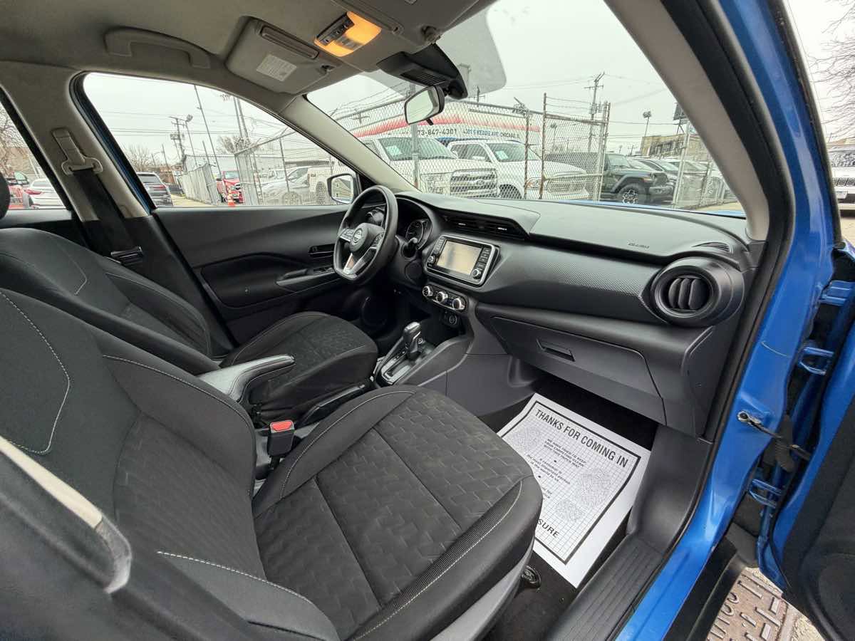 Used 2022 Nissan Kicks S image 22