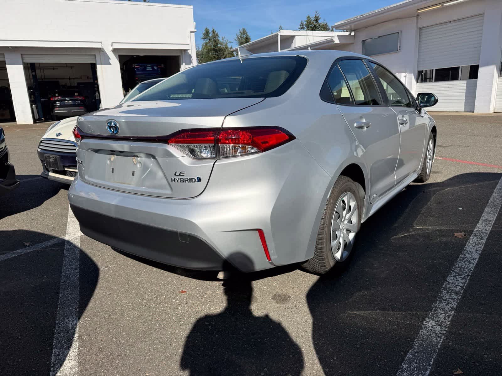 Used 2024 Toyota Corolla LE AWD/4WD image 3