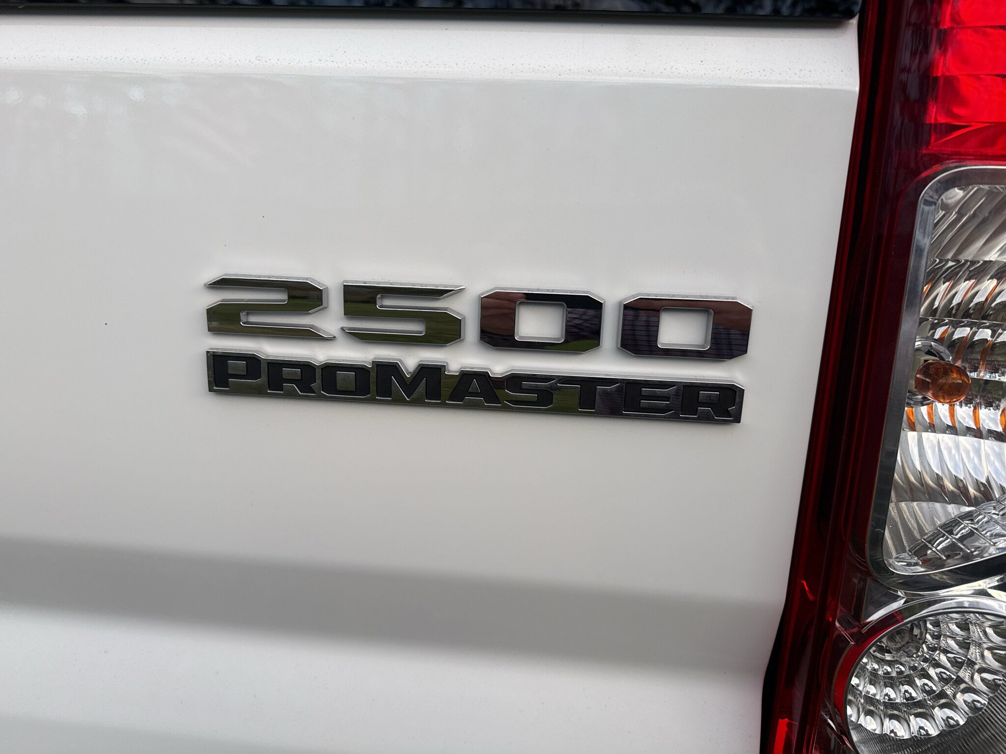 Used 2025 RAM ProMaster 2500 w/ U-Haul Equipment Group FWD image 5