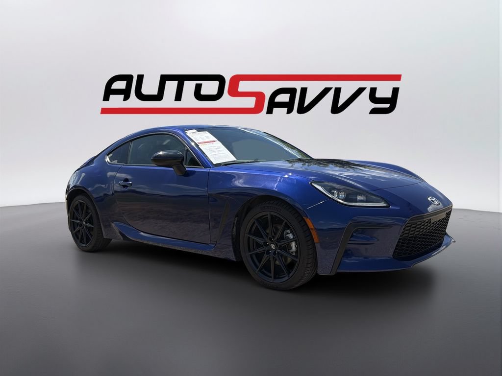 Used 2025 Toyota GR86 Premium RWD image 3