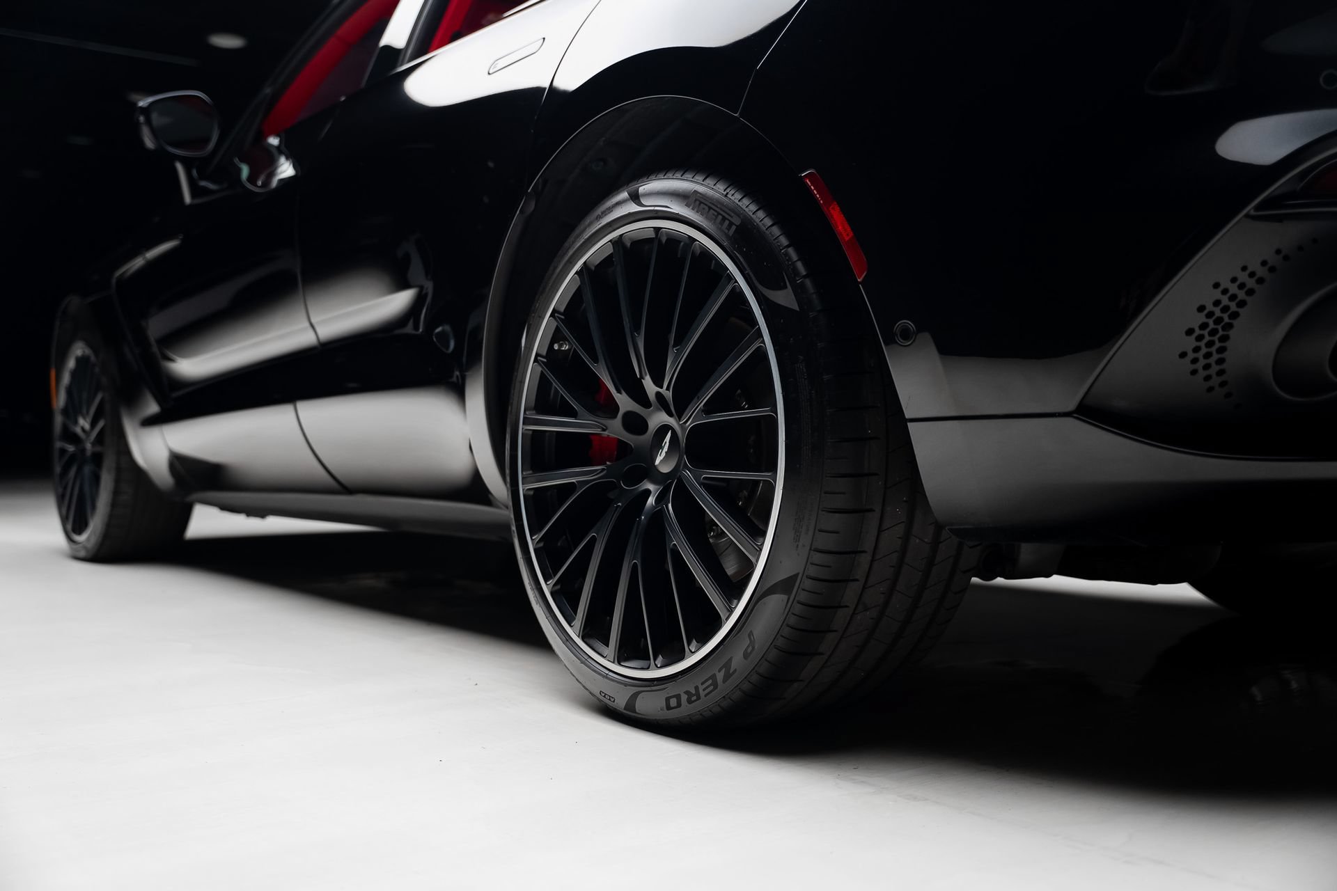 Used 2022 Aston Martin DBX AWD/4WD image 79