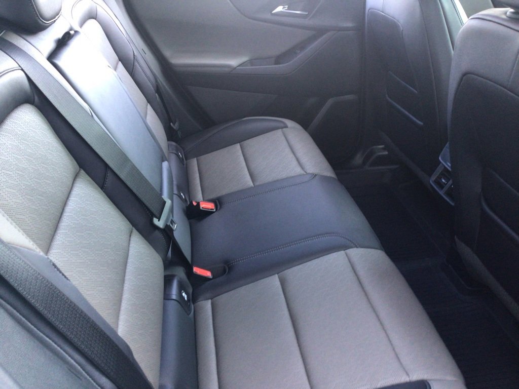 New 2026 Chevrolet Equinox LT w/ Convenience Package II image 16