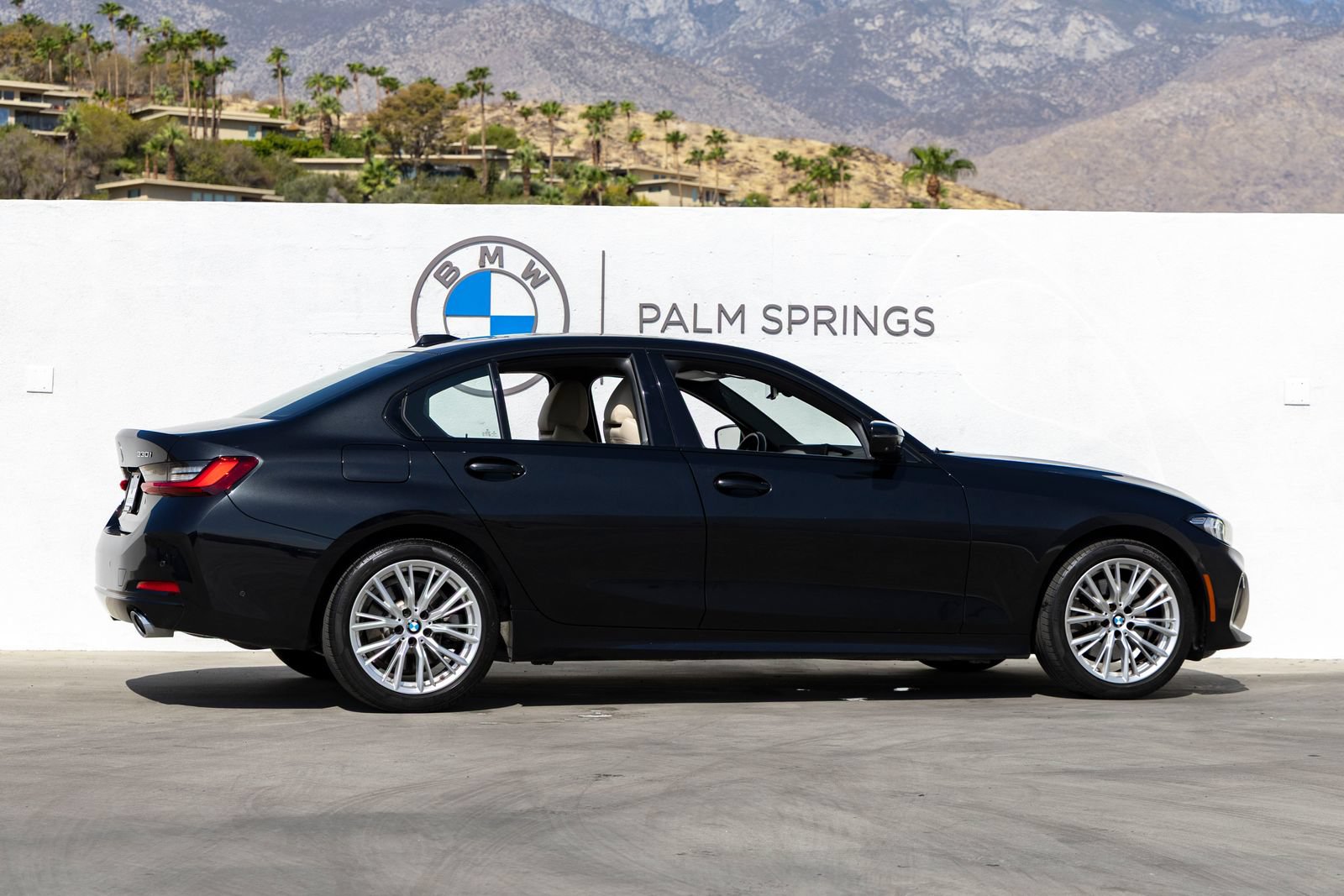 Certified 2023 BMW 330i Sedan w/ Parking Assistance Package RWD image 5