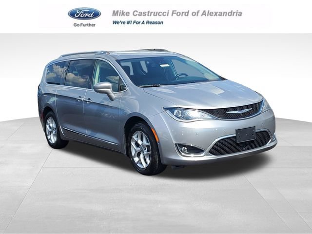 Used 2020 Chrysler Pacifica Touring-L w/ Tire & Wheel Group FWD image 1