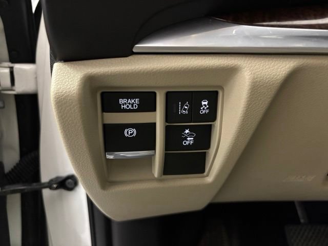 Certified 2017 Acura MDX w/ Technology Package FWD image 27