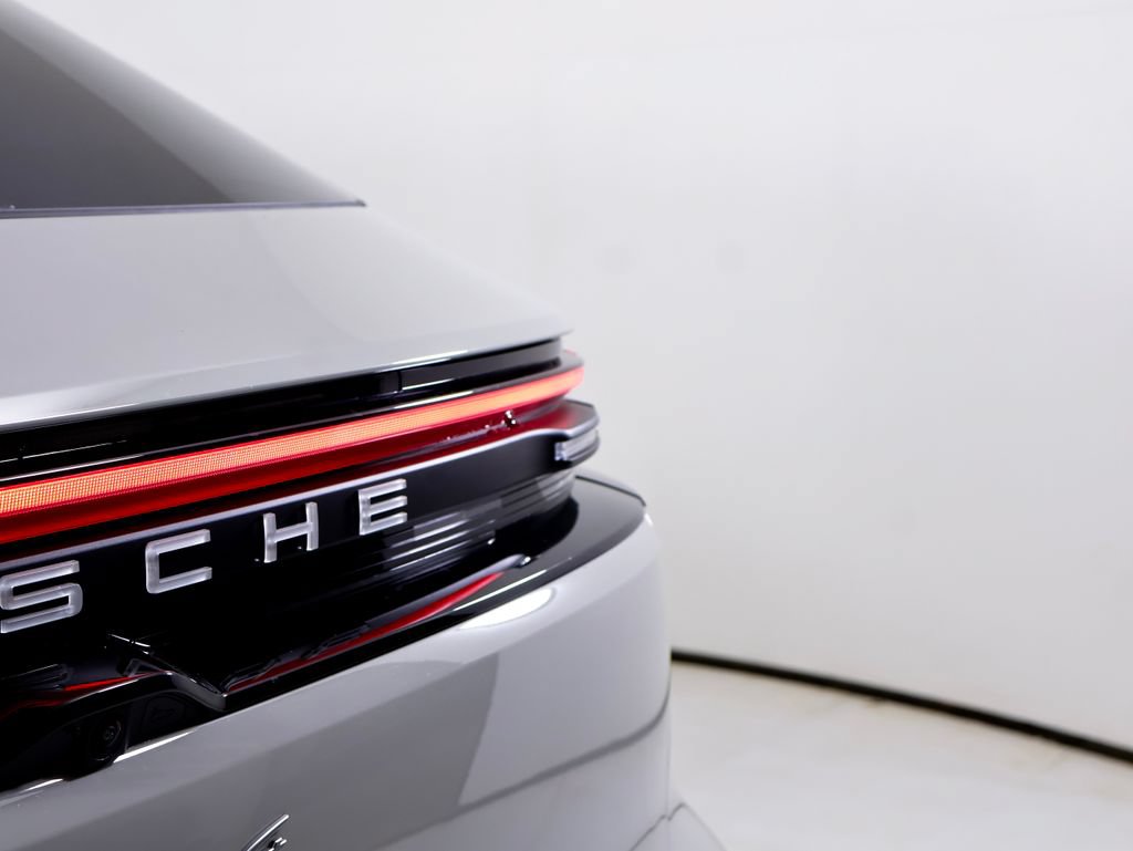 New 2026 Porsche Macan 4 Electric AWD/4WD image 14