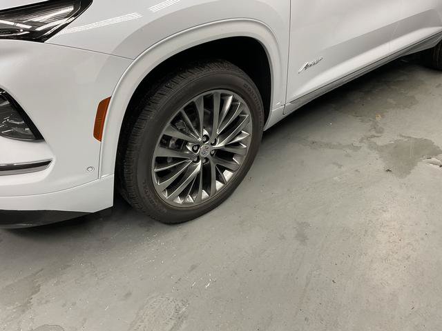 New 2026 Buick Enclave Avenir w/ Super Cruise Package AWD/4WD image 6