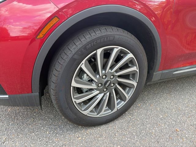 Used 2025 Lincoln Corsair Reserve w/ Equipment Group 202A image 9