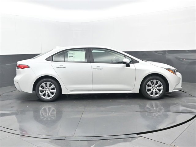 New 2026 Toyota Corolla LE image 2