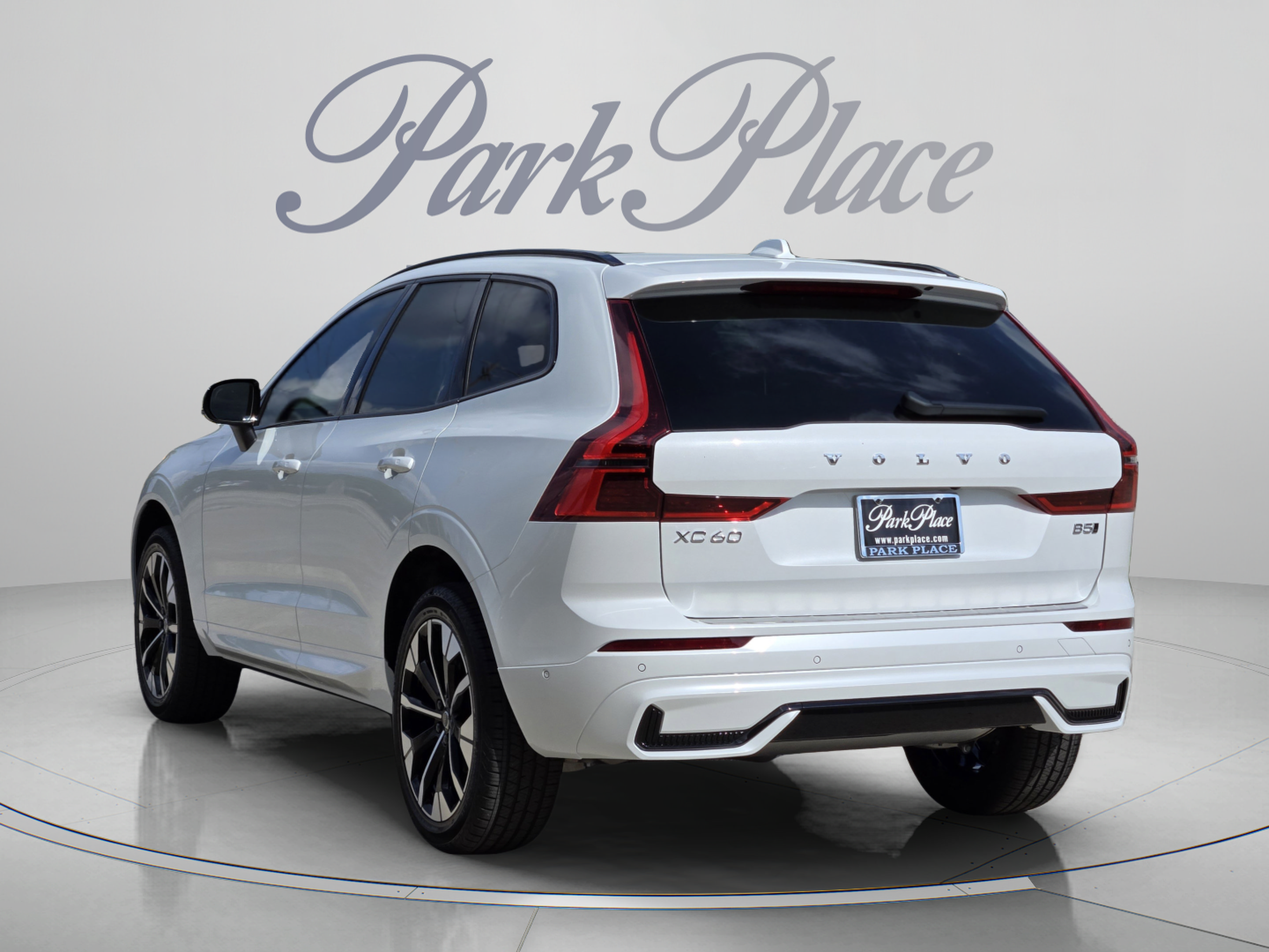 New 2026 Volvo XC60 B5 Plus w/ Protection Package Premier AWD/4WD image 3