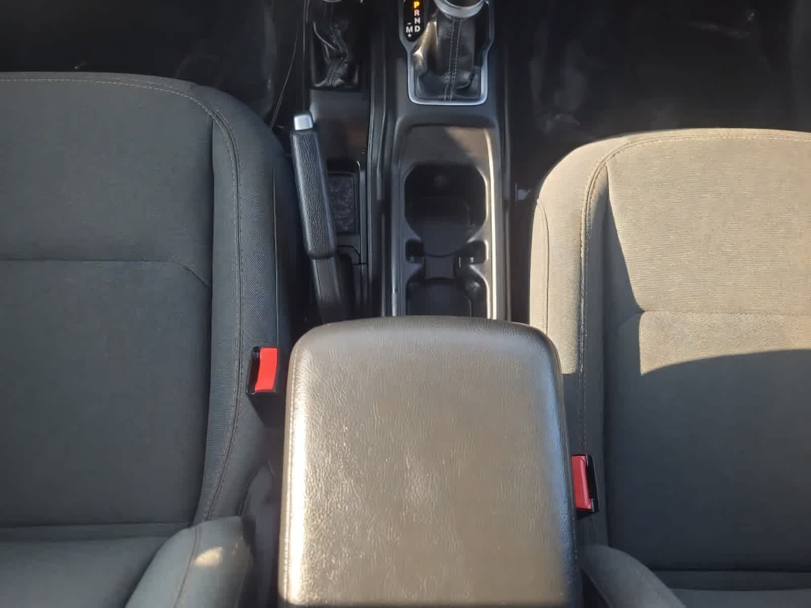 Used 2024 Jeep Wrangler Unlimited w/ Convenience Group AWD/4WD image 18