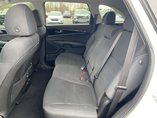 Used 2019 Kia Sorento LX image 18