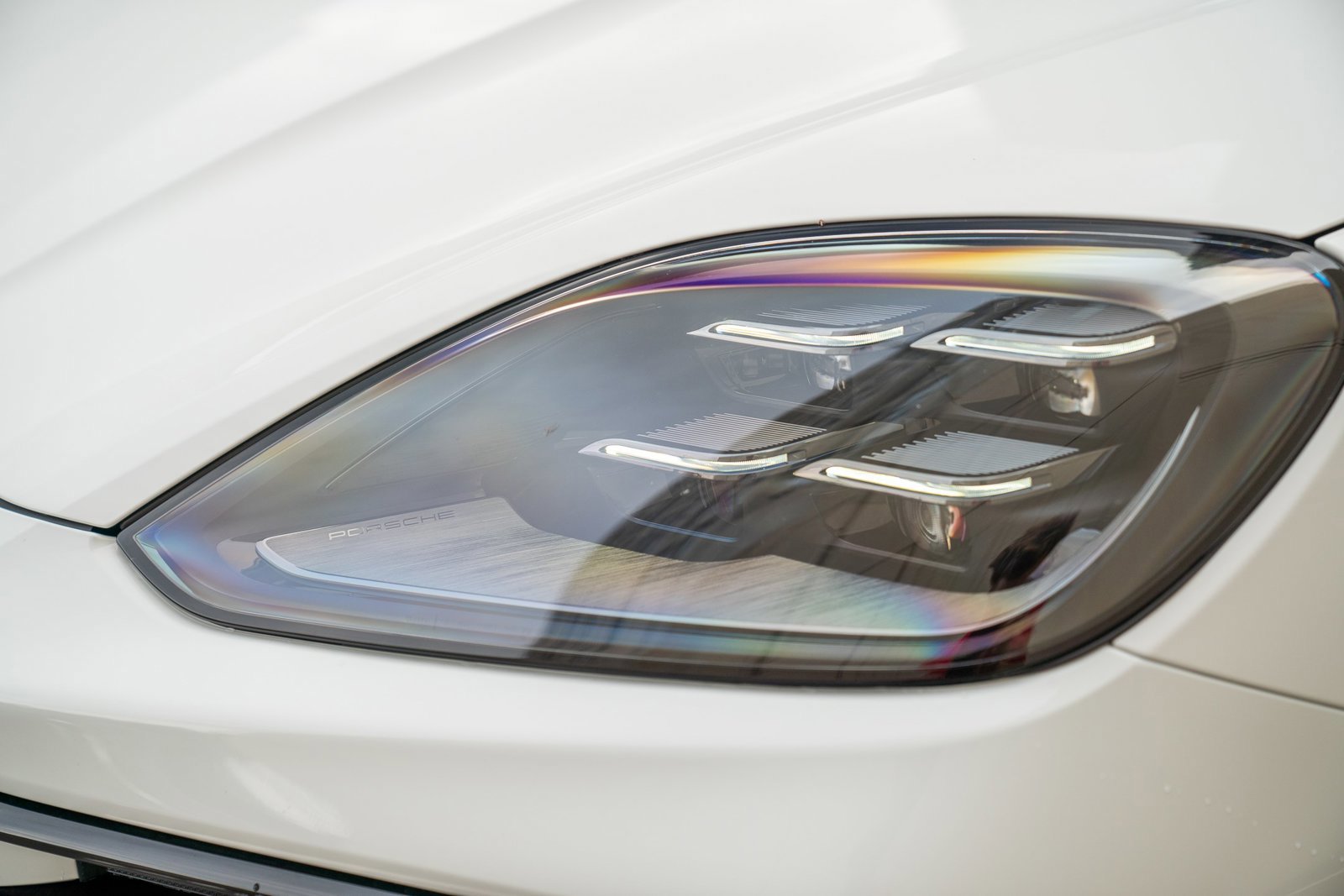 Used 2025 Porsche Cayenne image 29