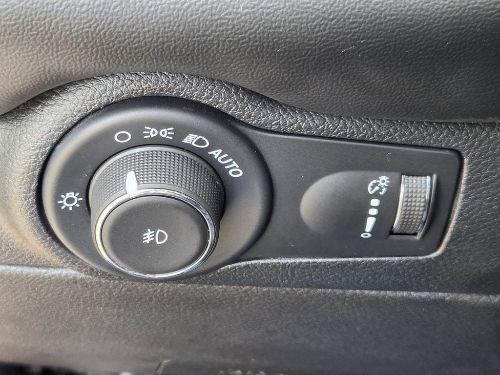 Used 2021 Dodge Durango GT w/ Blacktop Package RWD image 24