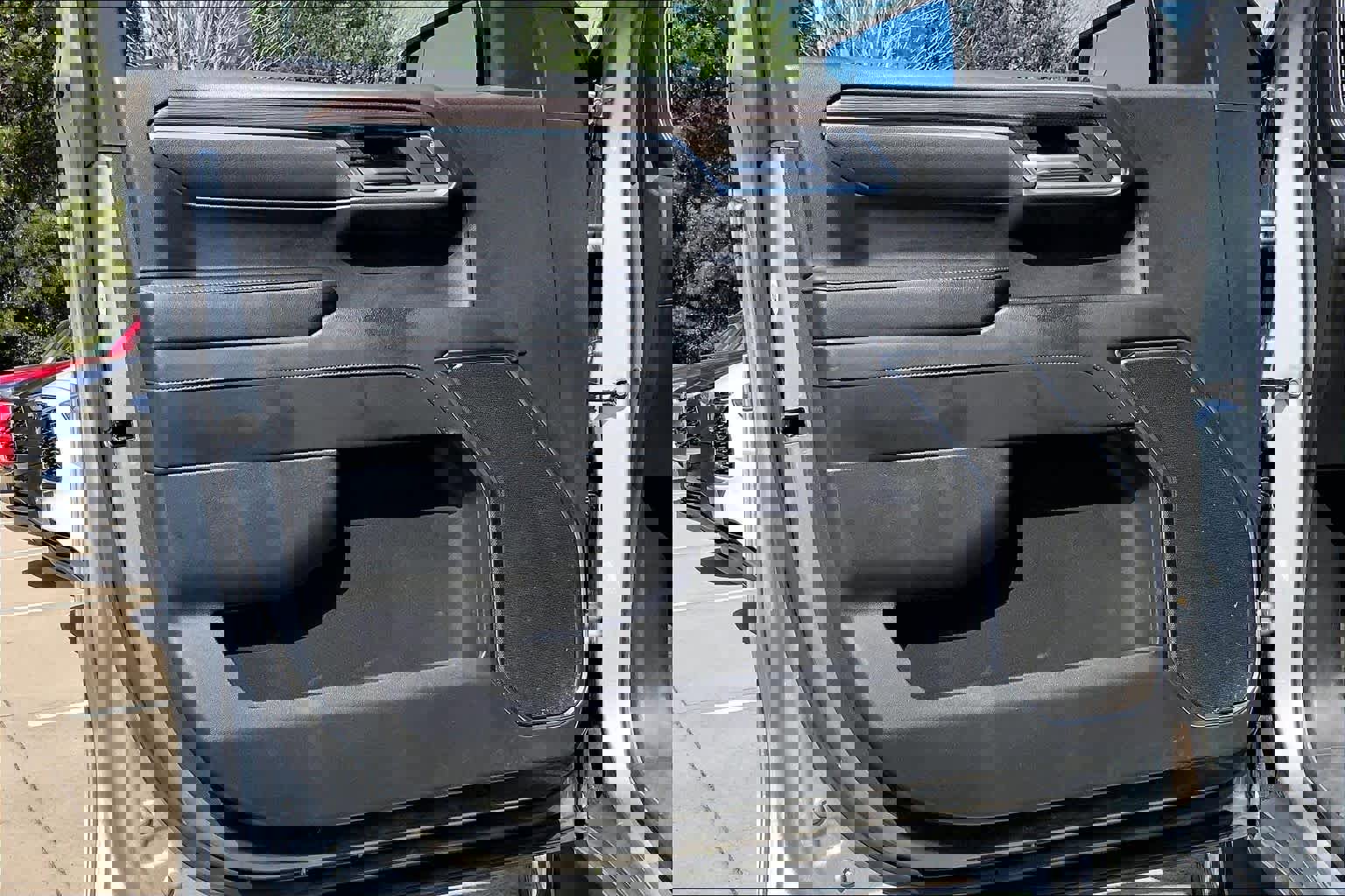 Used 2025 Chevrolet Silverado 1500 LT image 21