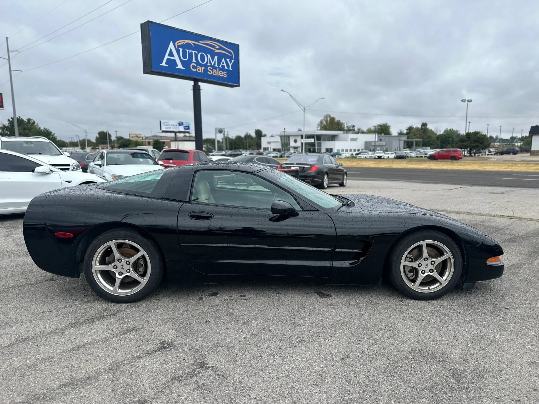 Used 2004 Chevrolet Corvette Coupe RWD image 4