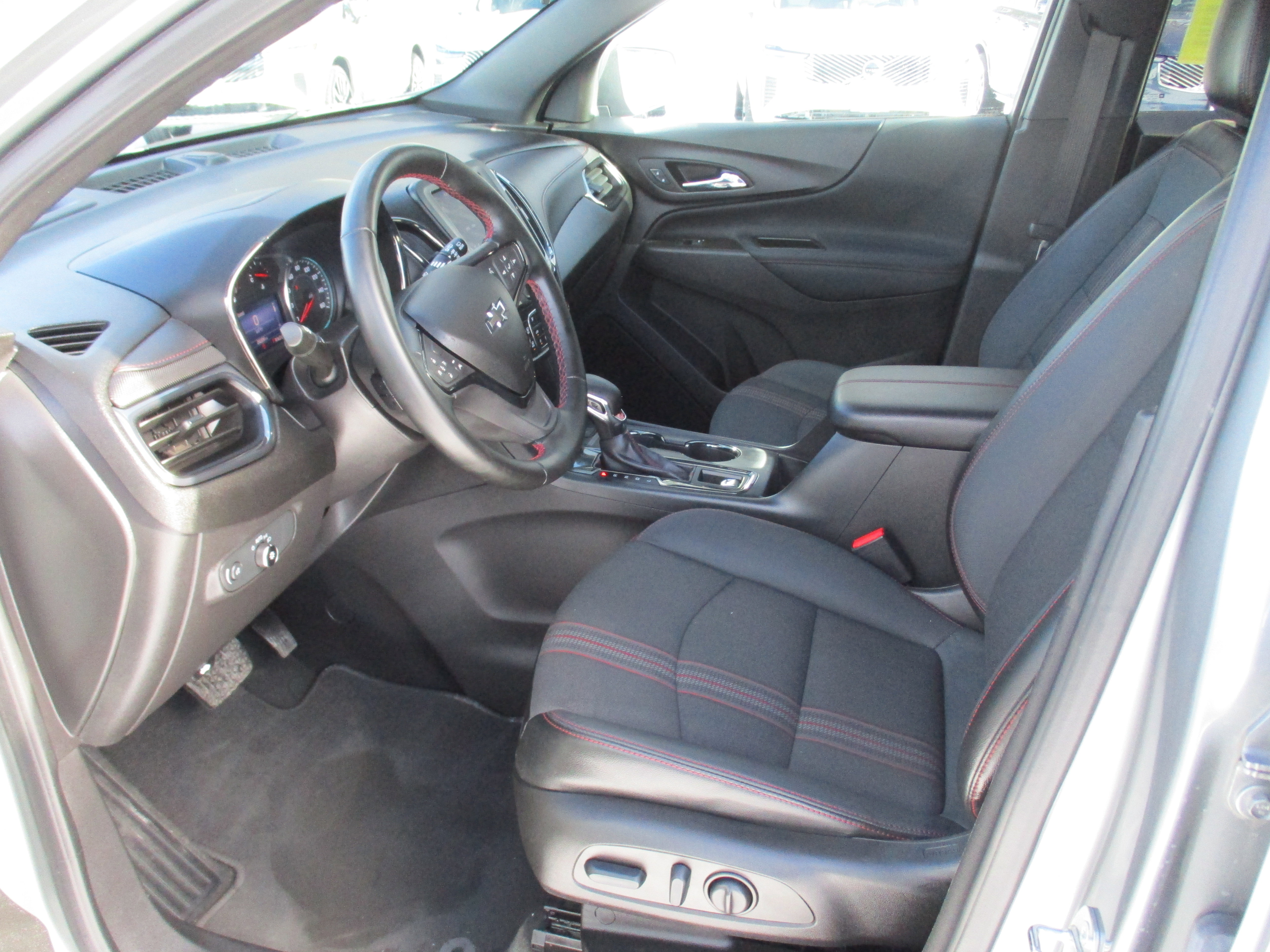 Certified 2023 Chevrolet Equinox RS image 11