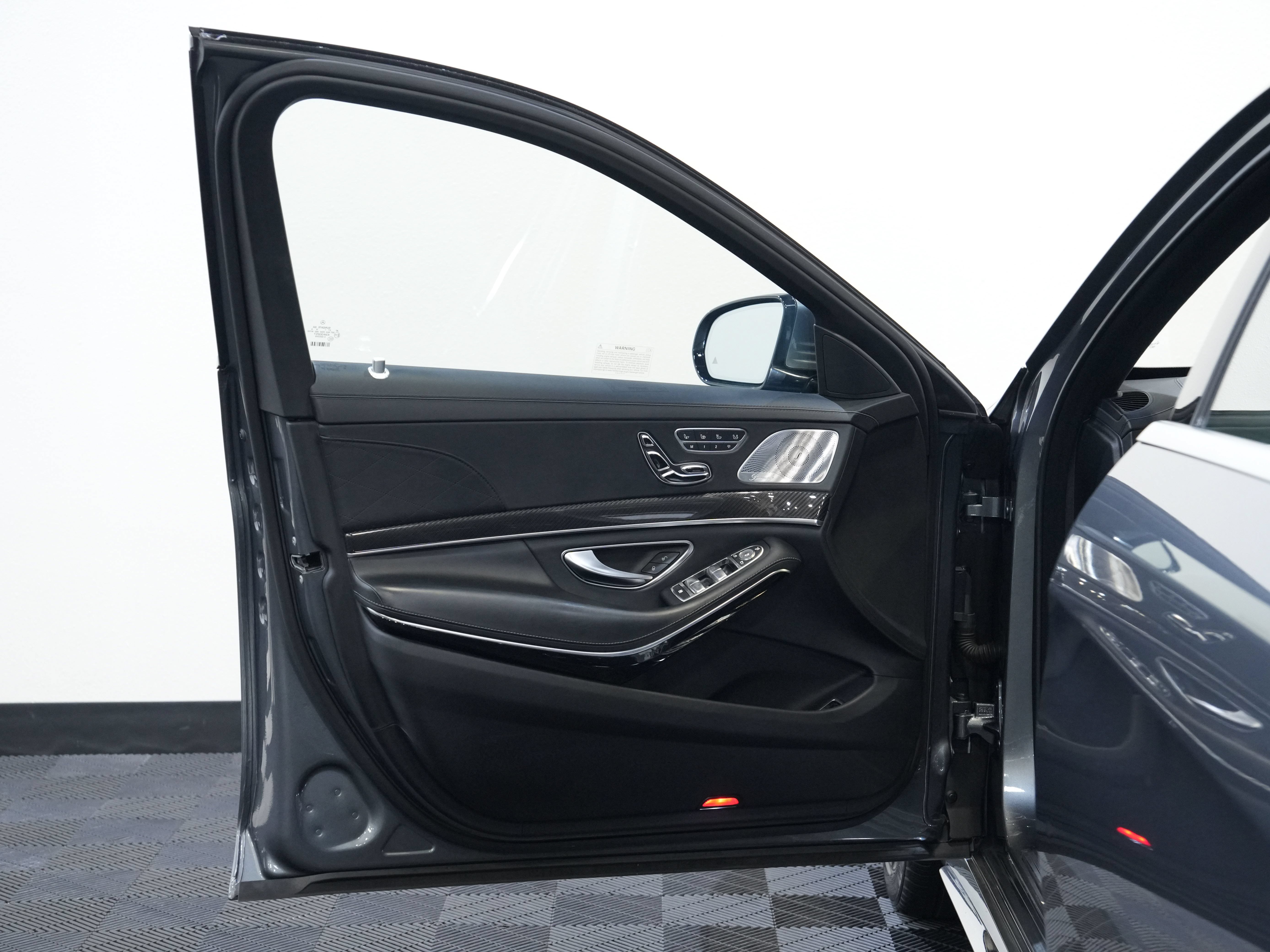 Used 2020 Mercedes-Benz S 63 AMG 4MATIC Sedan image 23