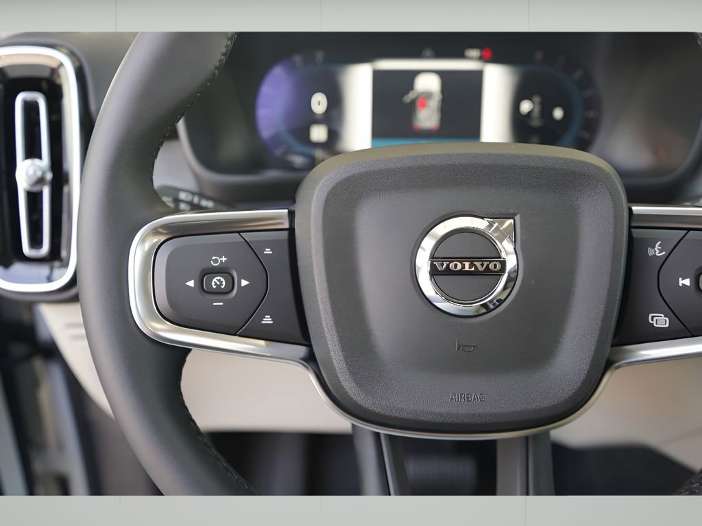 New 2025 Volvo XC40 B5 Ultra w/ Climate Package image 13
