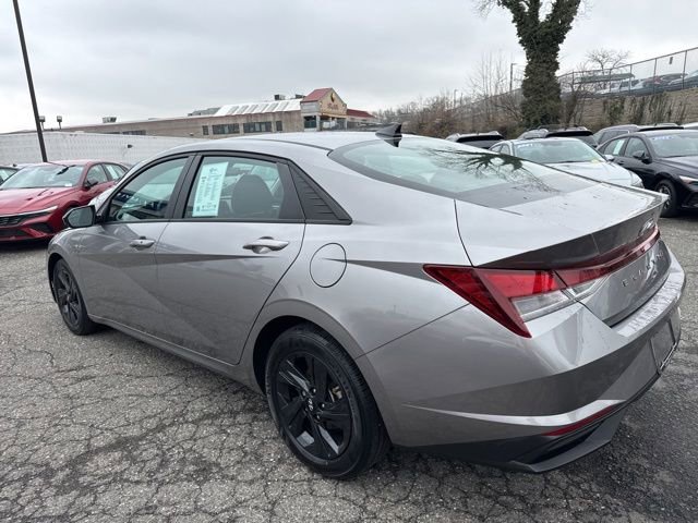 Used 2023 Hyundai Elantra SEL image 16