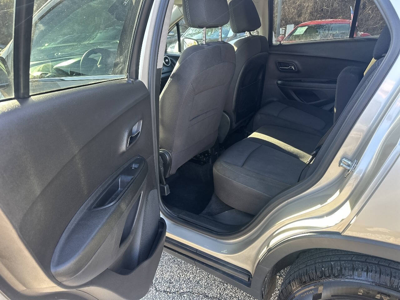 Used 2016 Chevrolet Trax LT AWD/4WD image 13