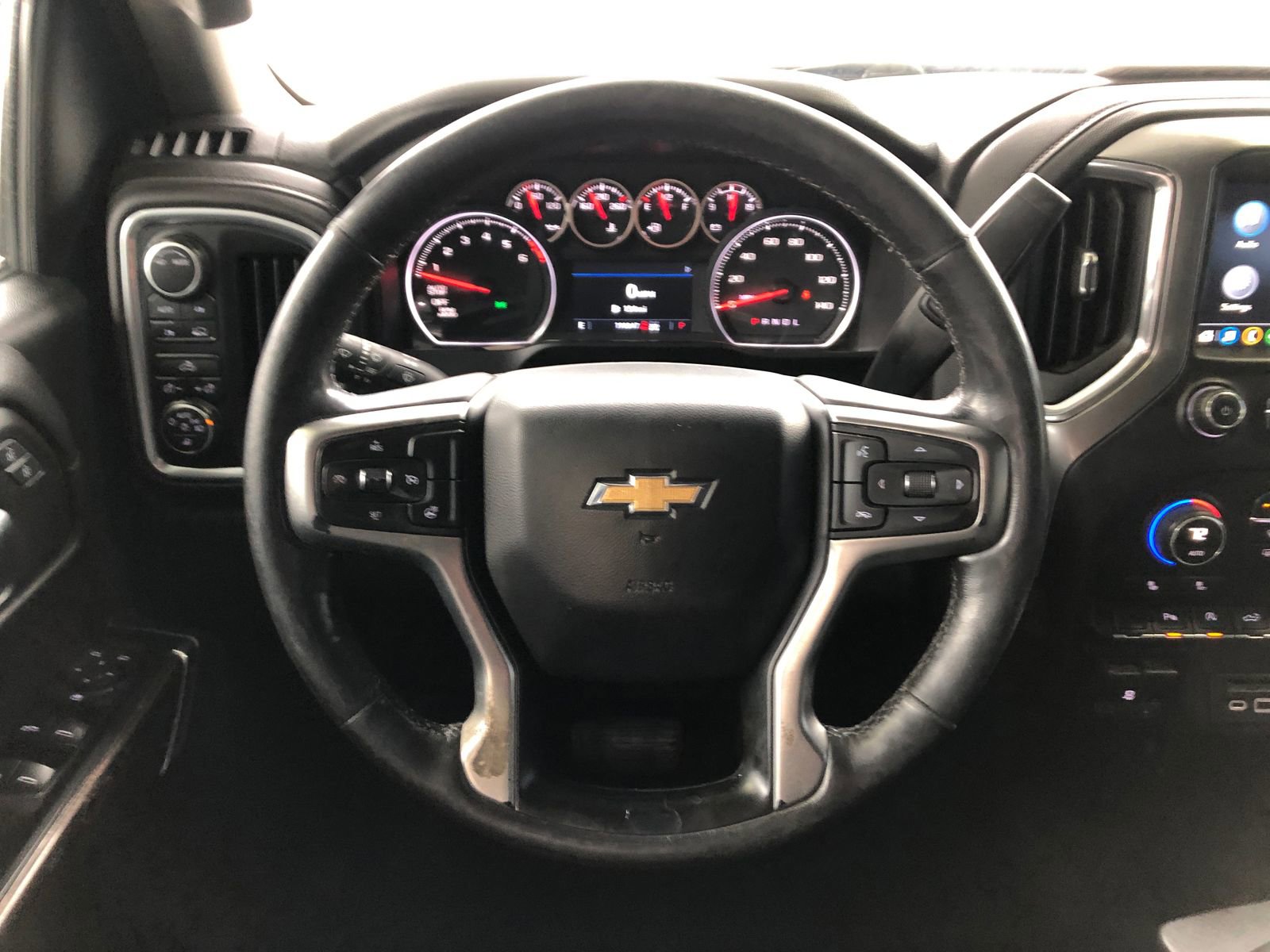 Used 2020 Chevrolet Silverado 1500 LT w/ All-Star Edition image 15