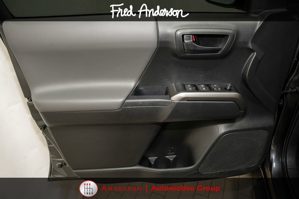 Certified 2023 Toyota Tacoma SR5 AWD/4WD image 10