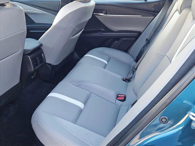 Used 2025 Toyota Camry SE image 18