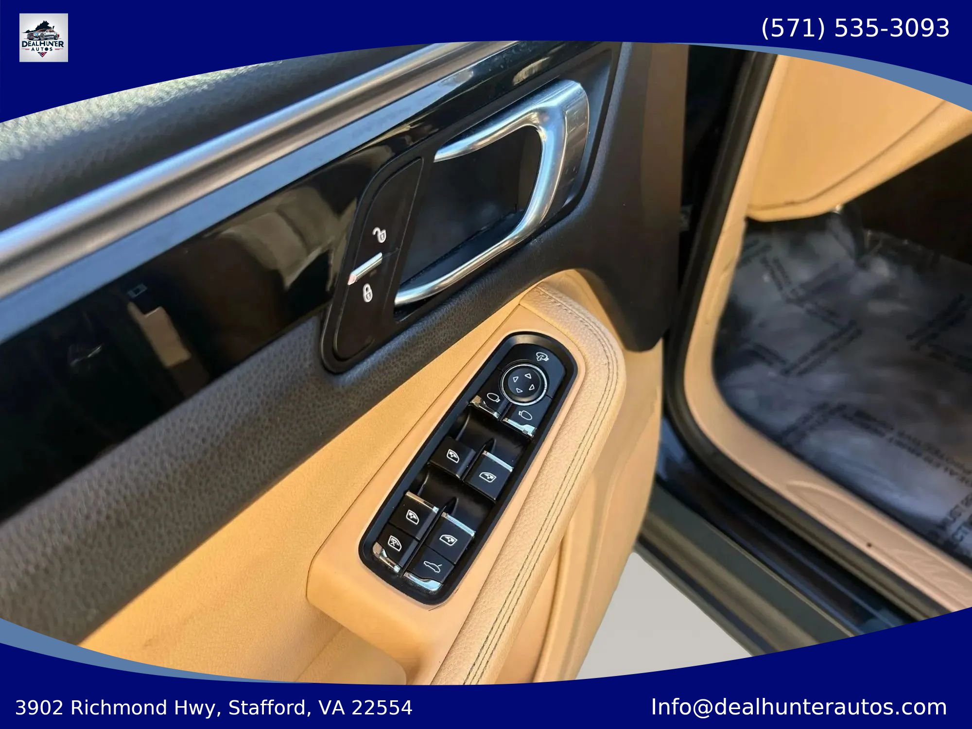 Used 2018 Porsche Macan AWD/4WD image 18