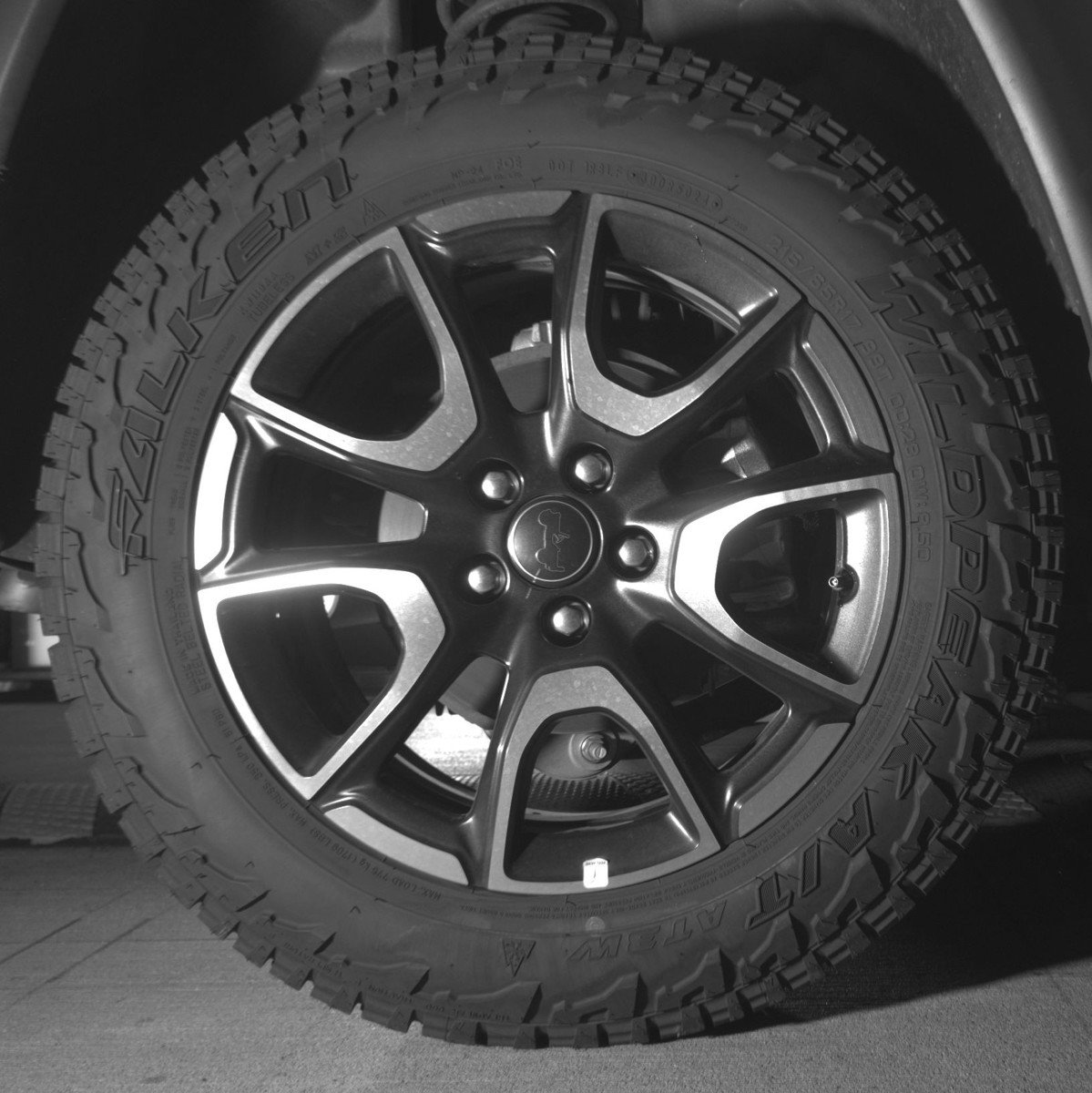 Used 2025 Jeep Compass Trailhawk AWD/4WD image 15
