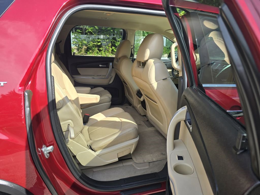 Used 2011 GMC Acadia SLT image 14