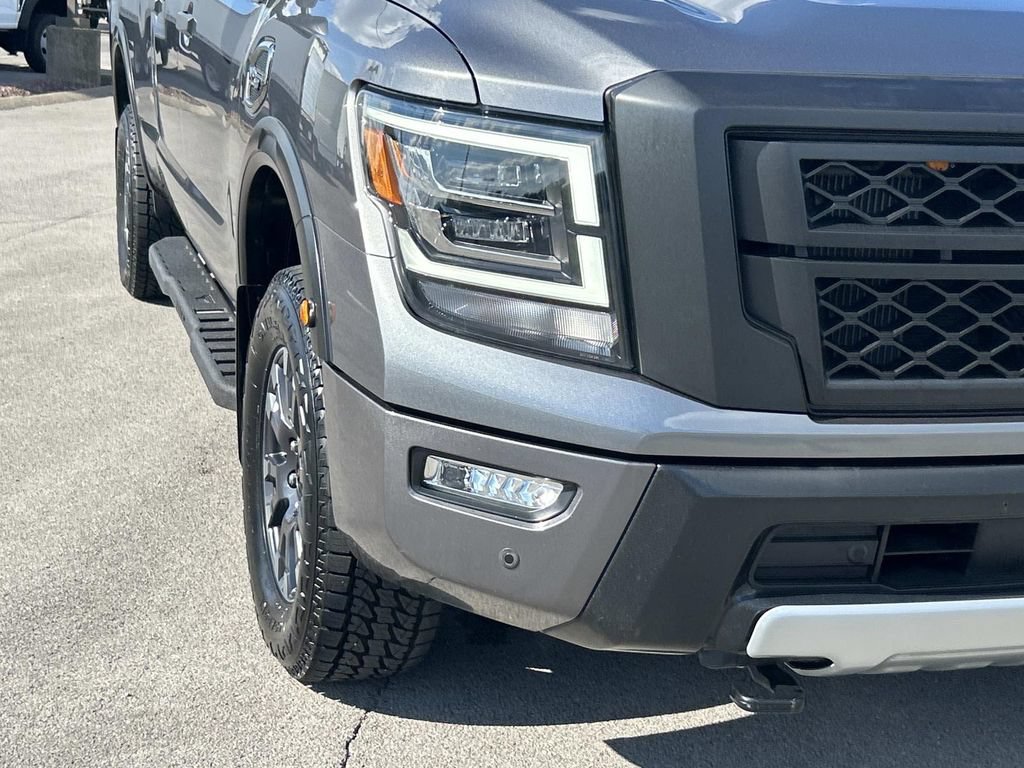 Used 2022 Nissan Titan PRO-4X AWD/4WD image 13