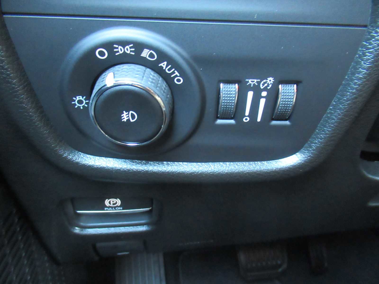 New 2025 Jeep Grand Cherokee Limited w/ Trailer Tow Package image 29