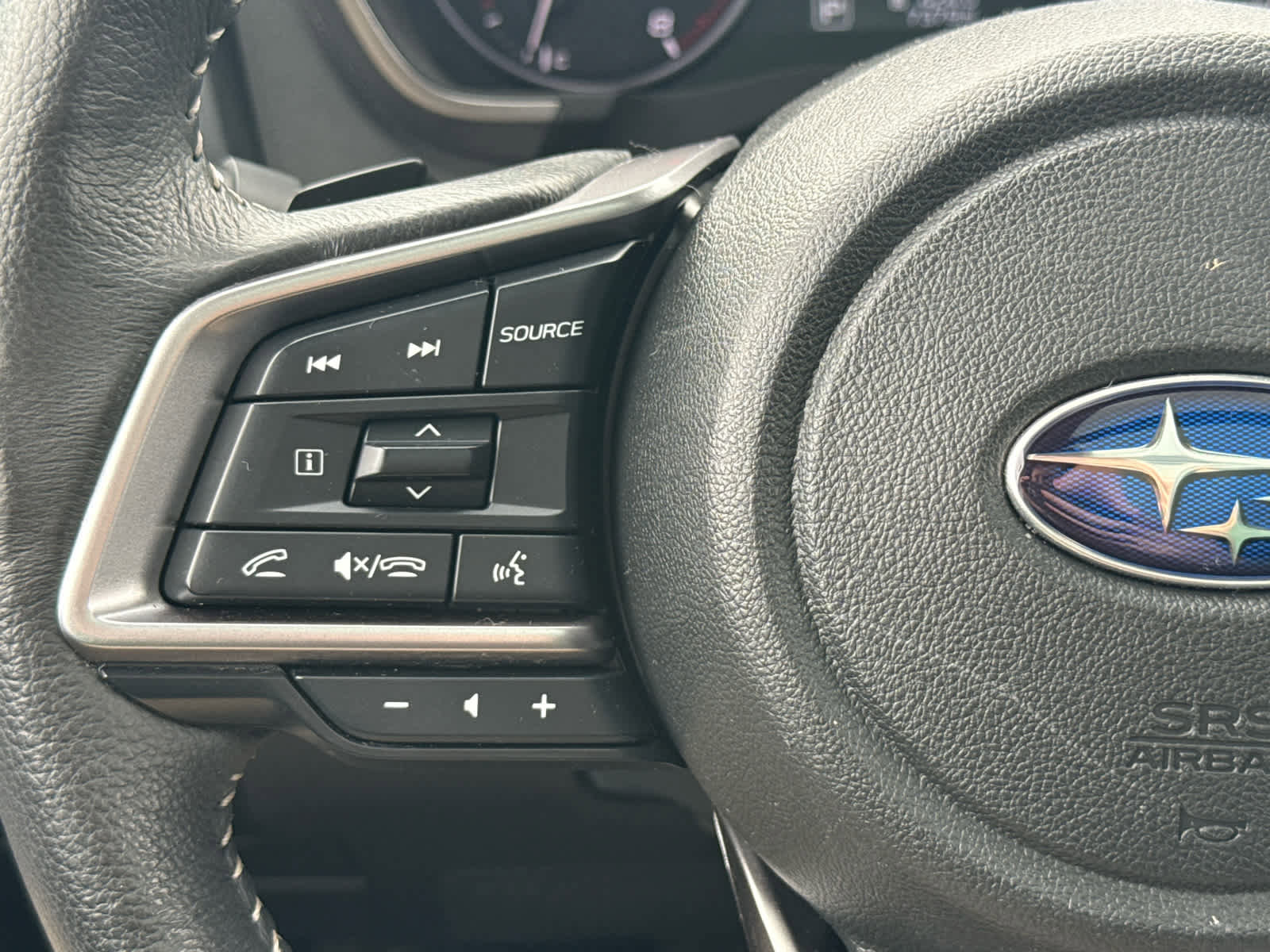 Certified 2025 Subaru Ascent Limited image 18