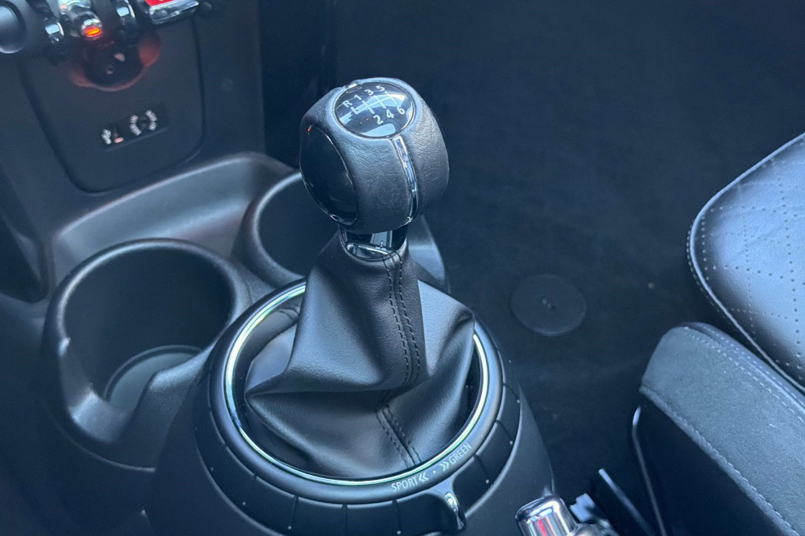 Used 2014 MINI Cooper S image 25