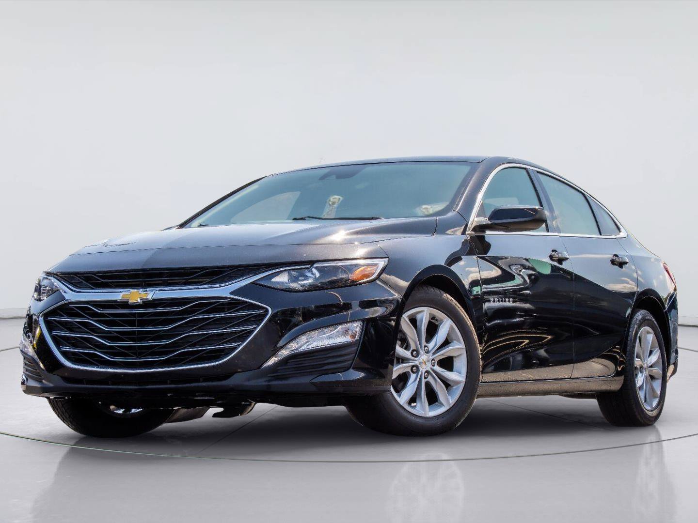 Used 2025 Chevrolet Malibu LT FWD image 1