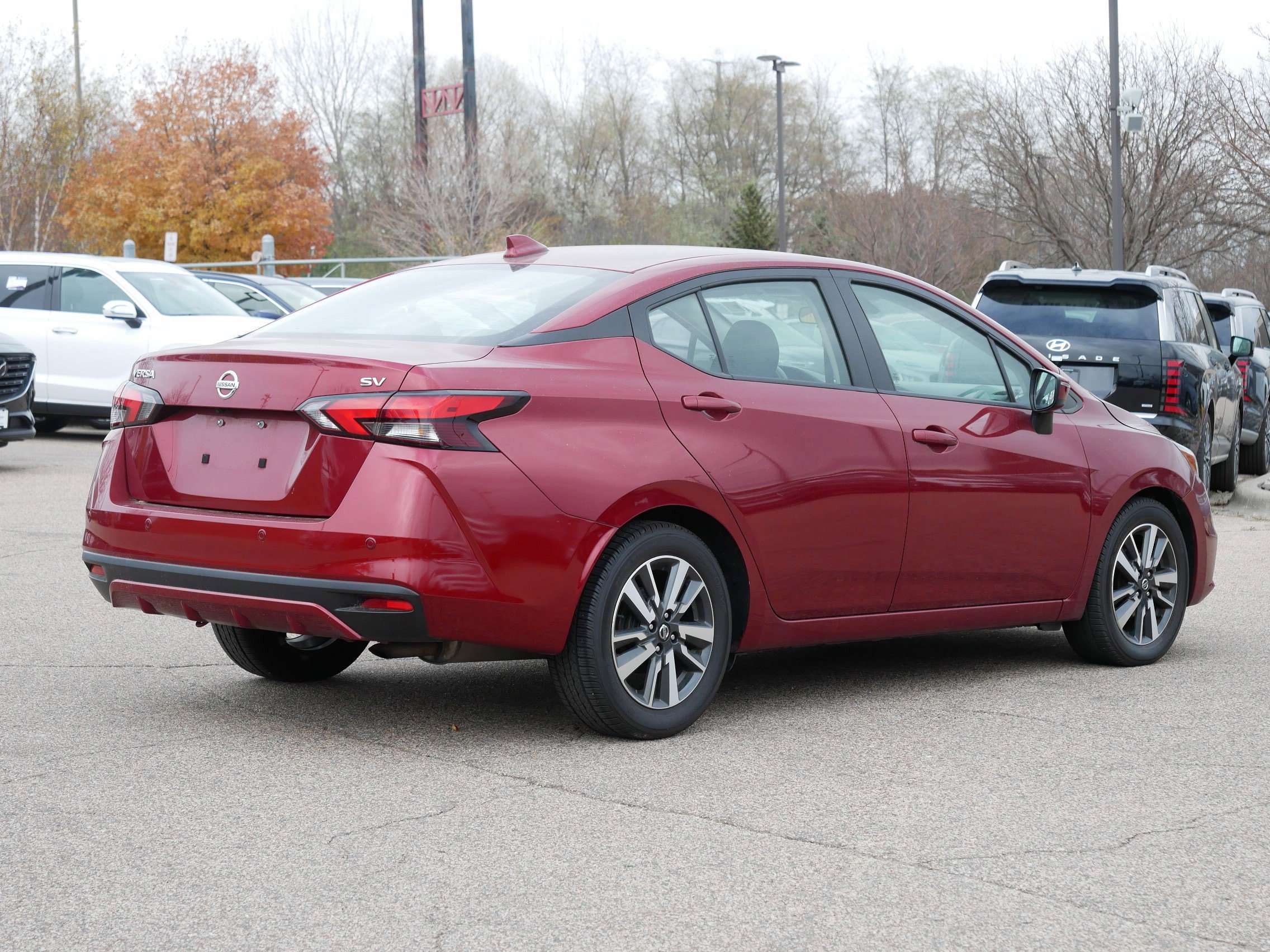 Used 2021 Nissan Versa SV image 6
