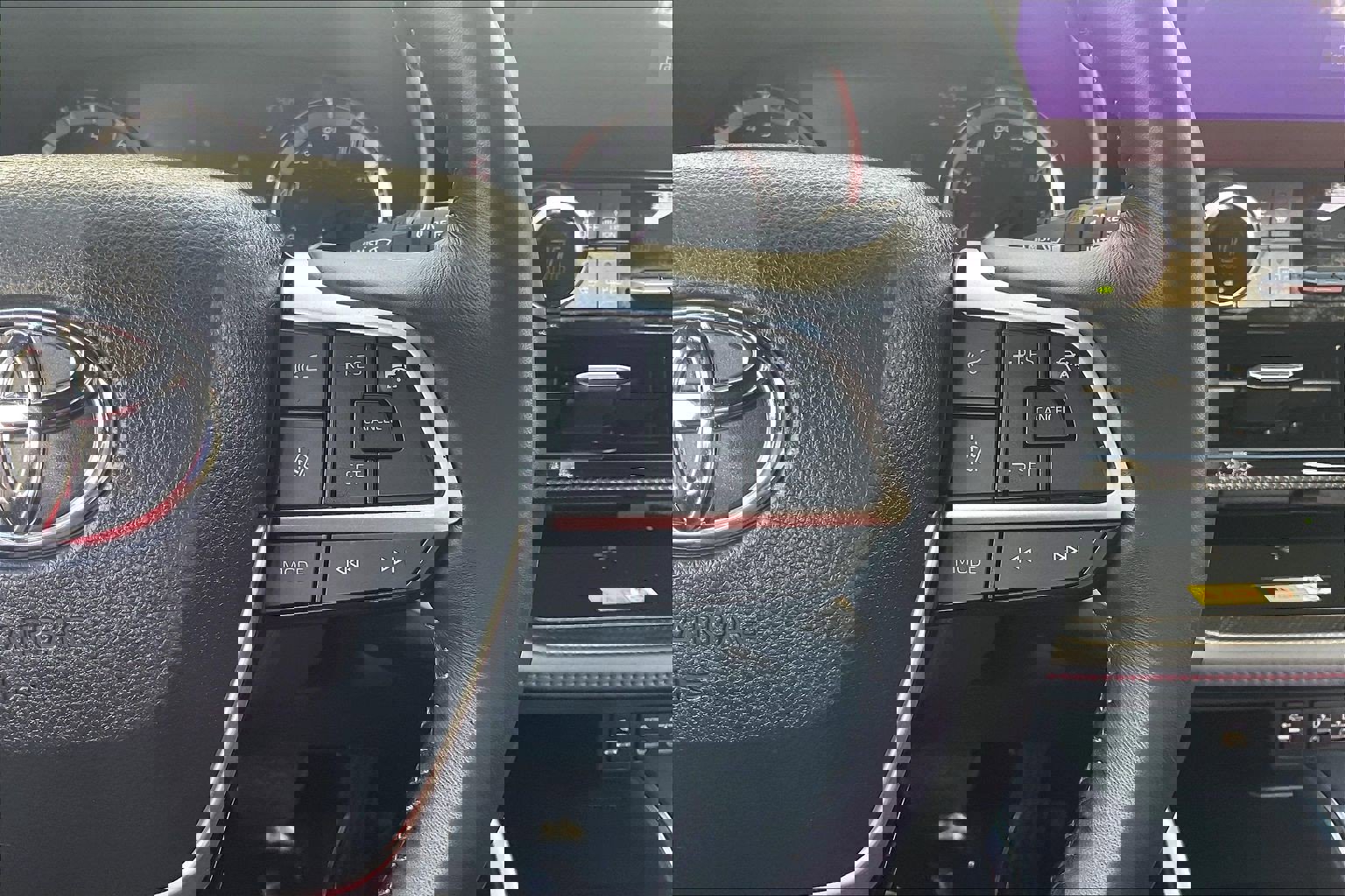 Used 2023 Toyota Highlander XSE image 24